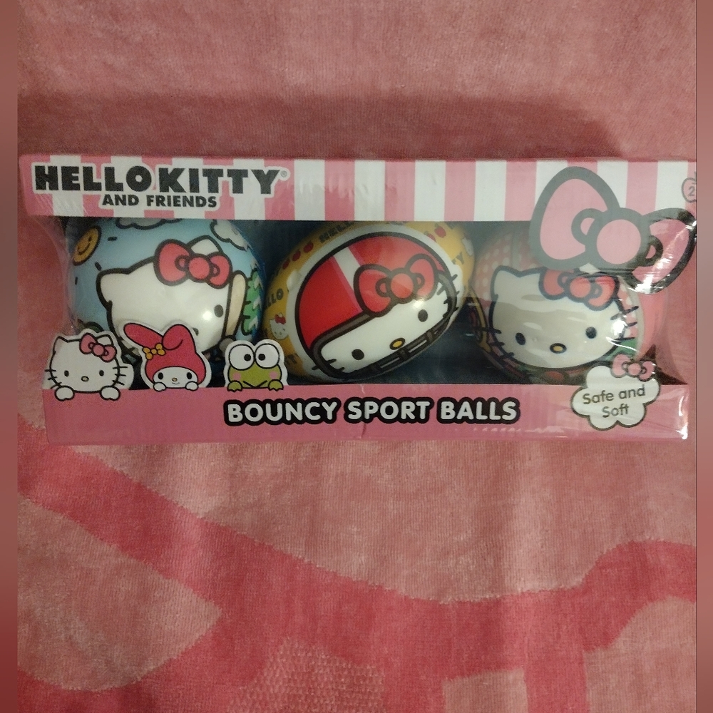 Hello Kitty Playtime Bundle - Picture 2 of 10